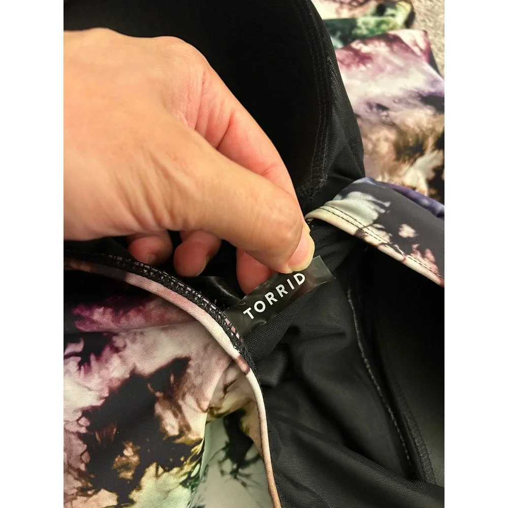 Torrid Swim Dress Womens 1 Multi Color Excellent Tie Dye Handkerchief Hem Twist